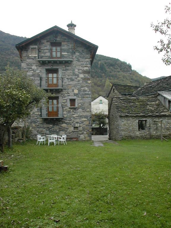 Apartamentos Casa Buisan Broto Esterno foto